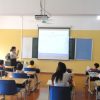 Máy chiếu cũ dành cho Trung tâm ngoại ngữ